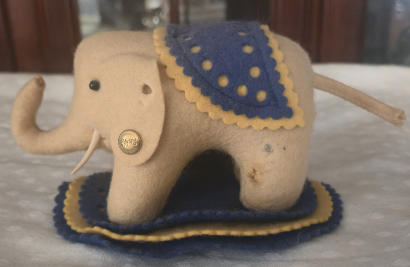 Wilson Wil-Hold Mustard Yellow Sewing Organizer, retro look, with Sewing Notions