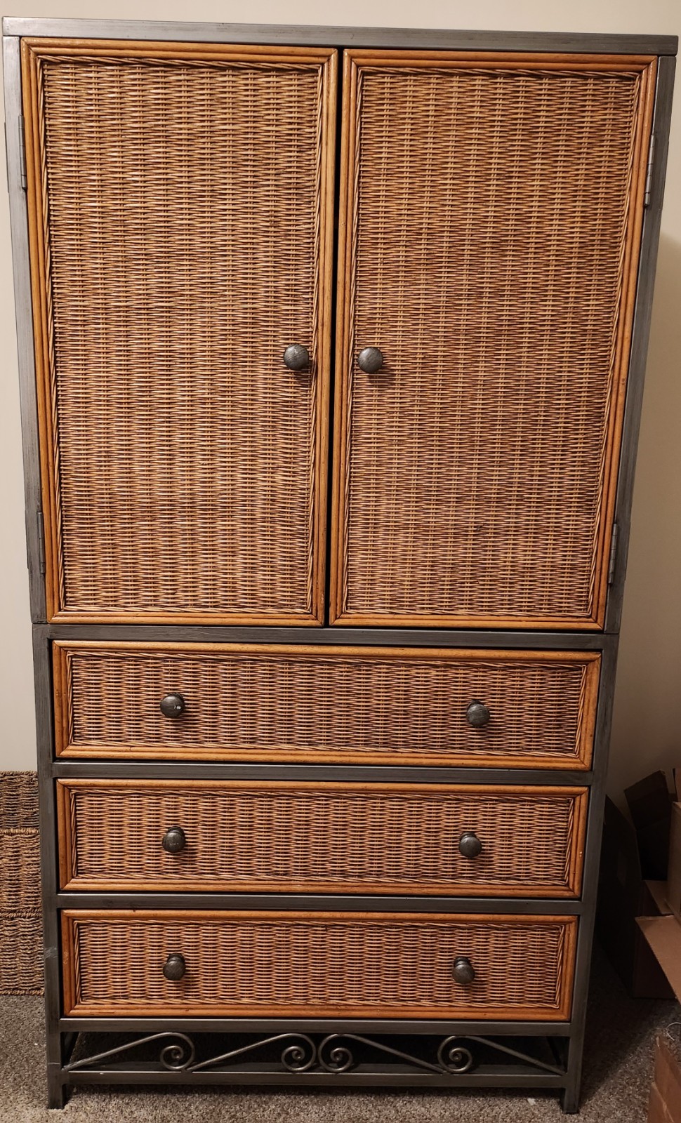 LARGE BEAUTIFUL PIER ONE MIRANDA COASTAL RATTAN ENTERTAINMENT AMOIRE