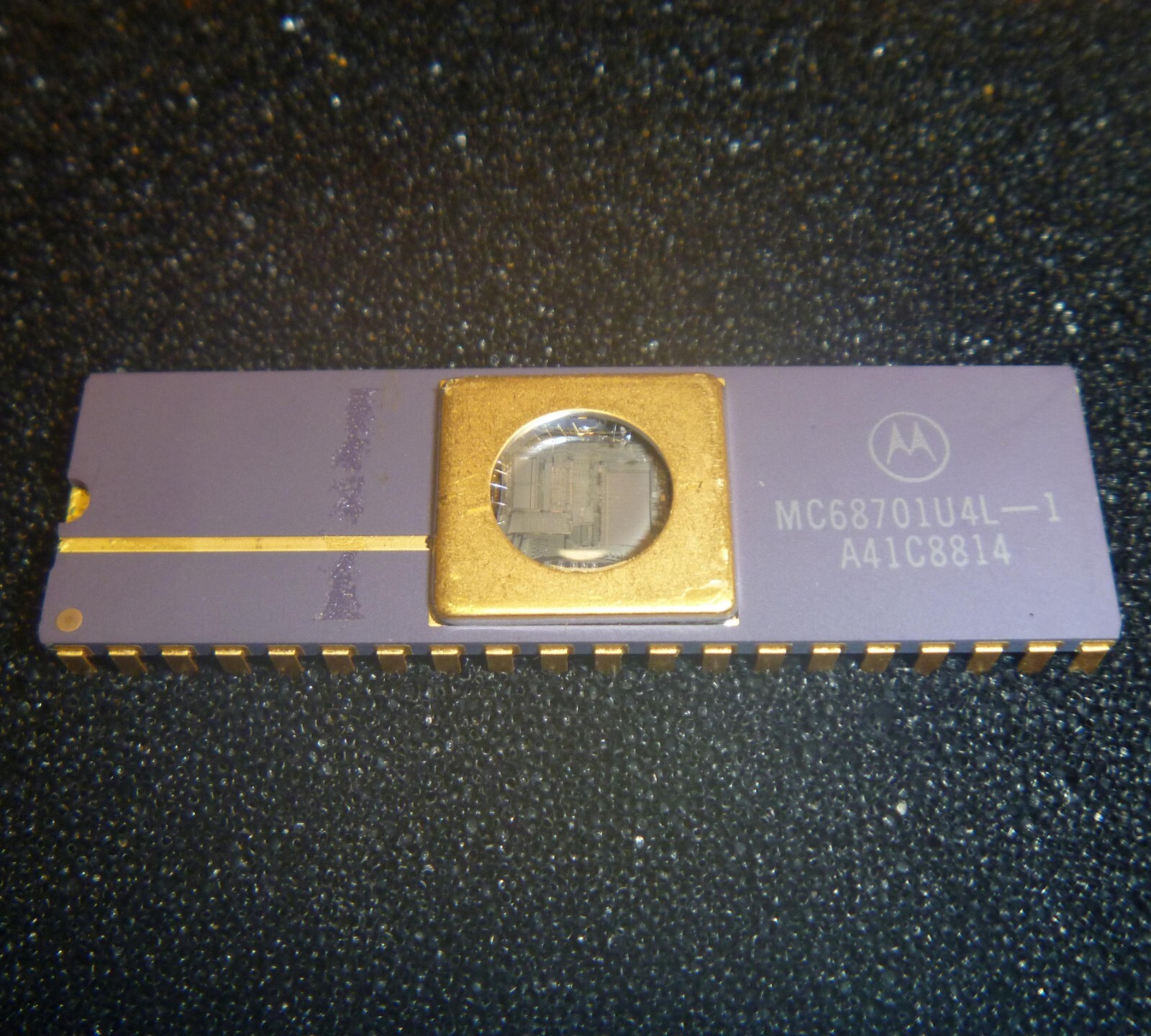 Vintage Motorola MC68701U4L-1 8-Bit Microprocessor Ceramic SBCDIP40