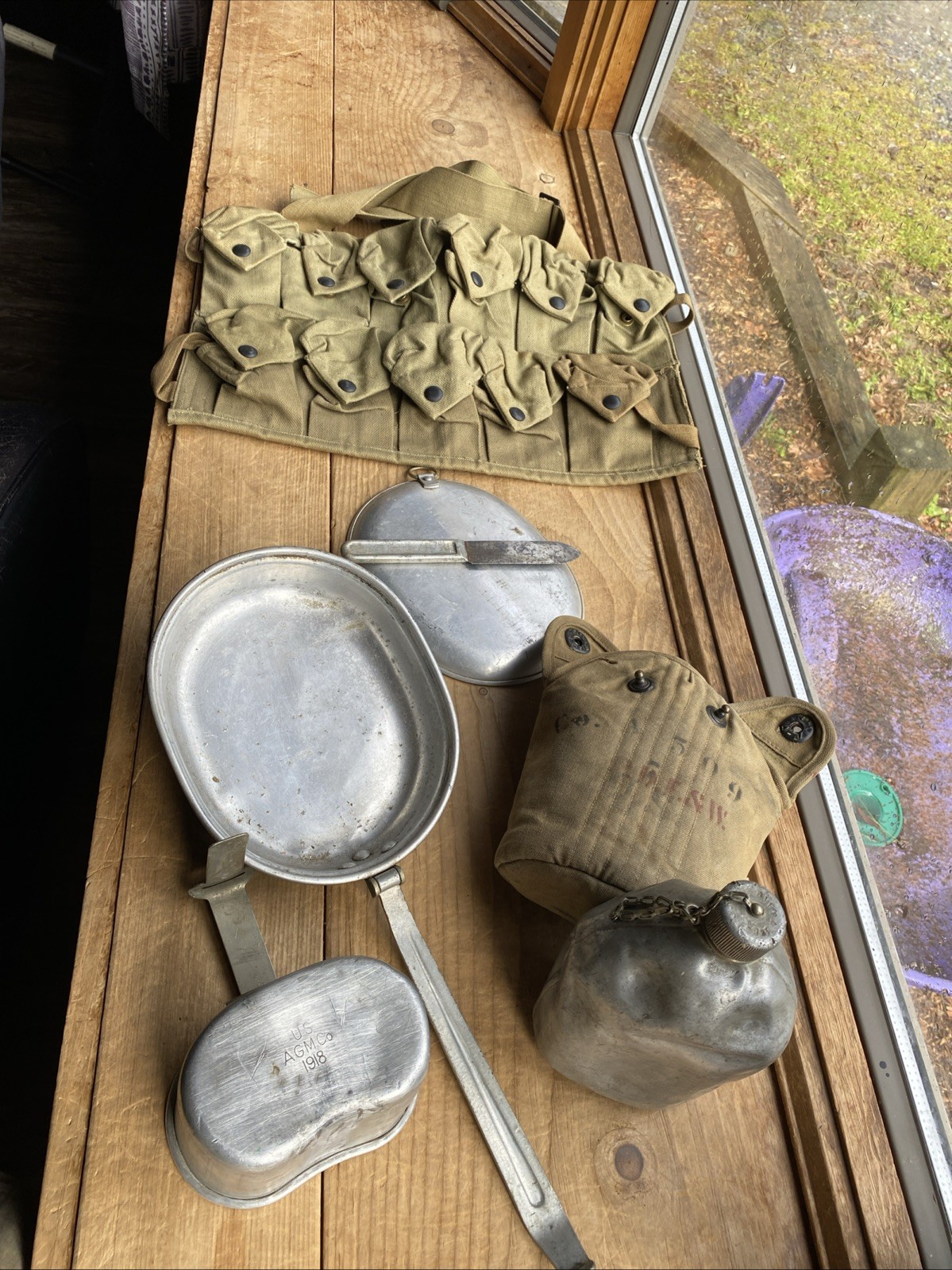 WW 1 Lot 1918 WWI- 11 POCKET GRENADE VEST W/1918 Mess Kit & Knife/Canteen & Cup