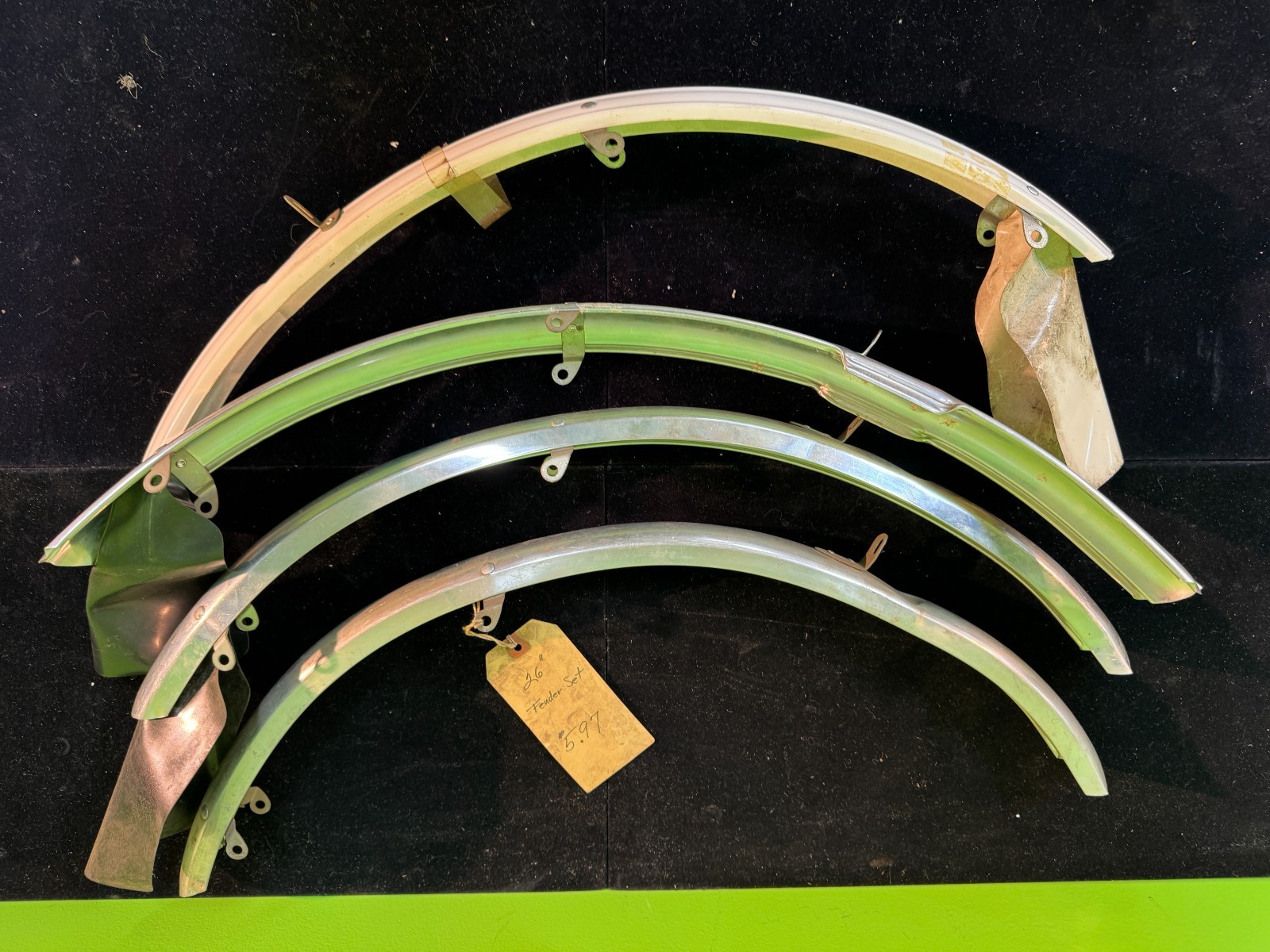 4 NOS Front mud guards Vintage 26 x 1 3/8 BLUEMELS Aluminum and plastic 1 LOT