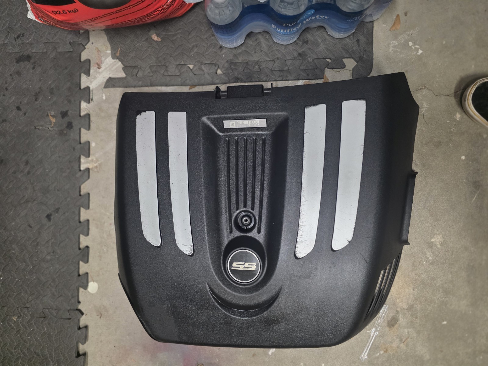 Trailblazer Ss Tbss Engine Cover 6.0L V8