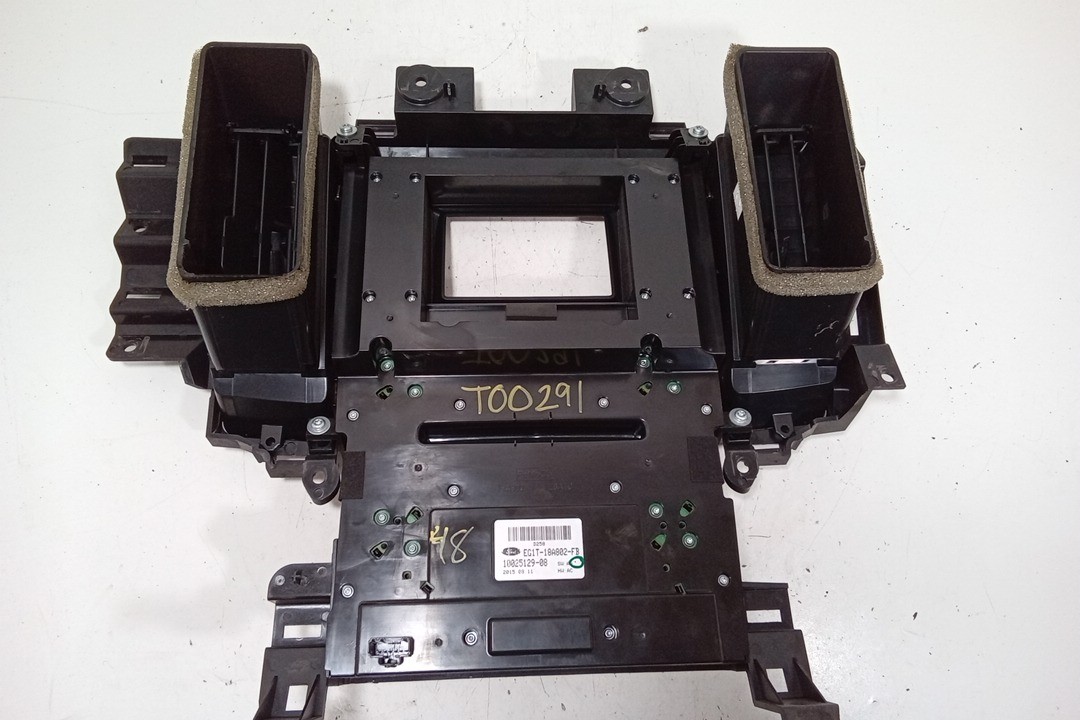 2014-2019 Ford Taurus Radio & Manual Temperature Control Panel Bezel OEM