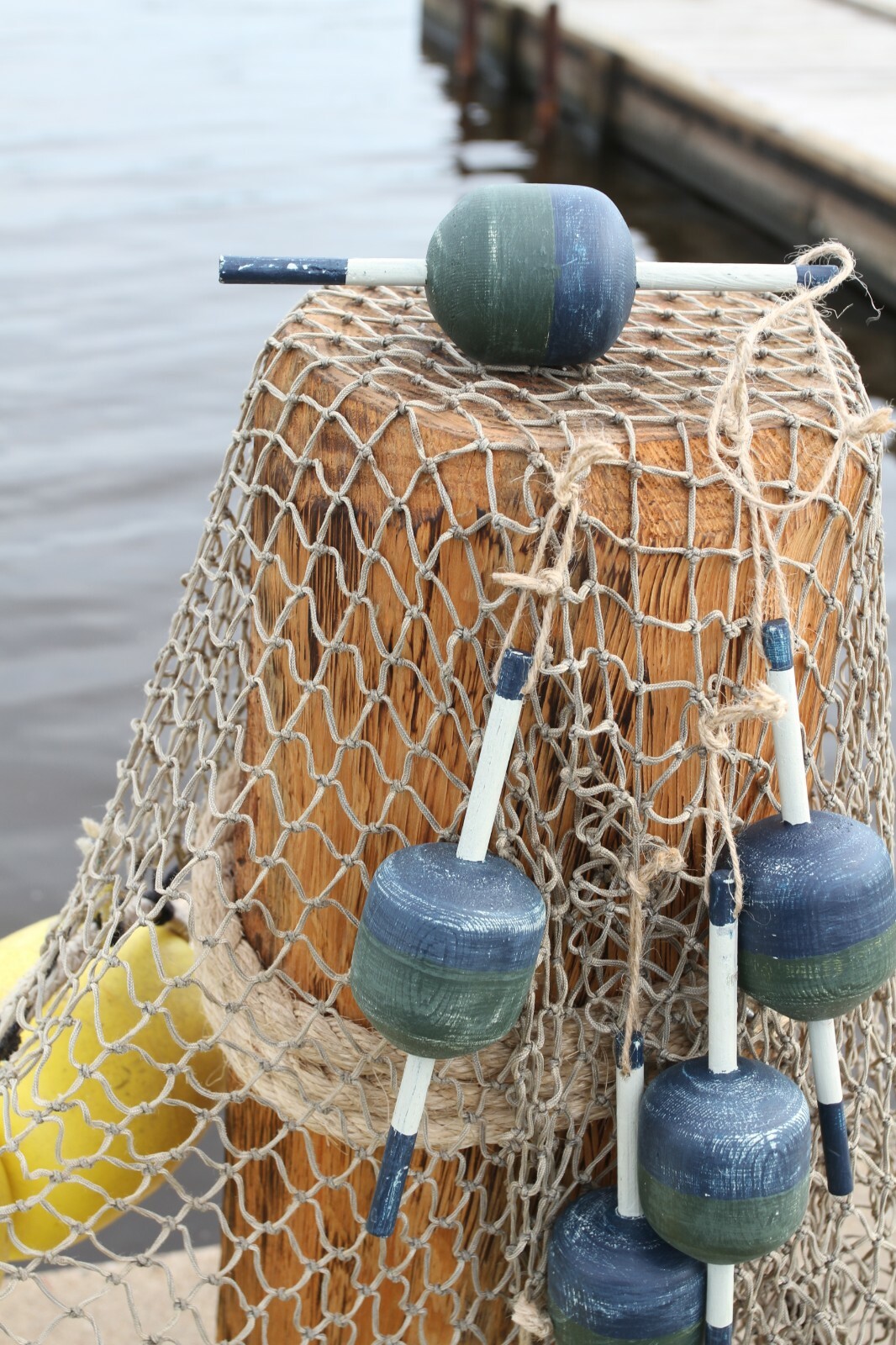 Vintage Style Commercial Fishing Net Marker Weathered Look Wood Buoy, WF-1