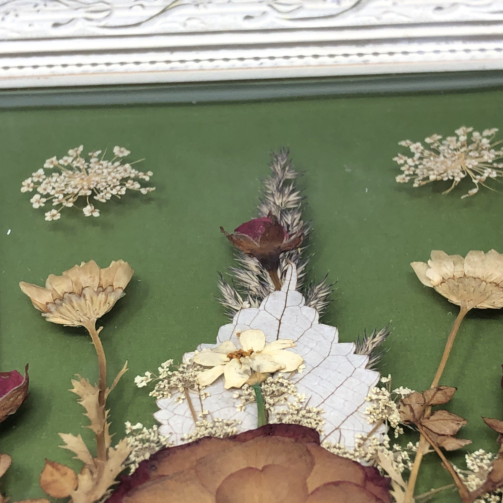 Framed Pressed Flowers Distressed Frame 10.5" x 12.5" Cottagecore Country Chic B