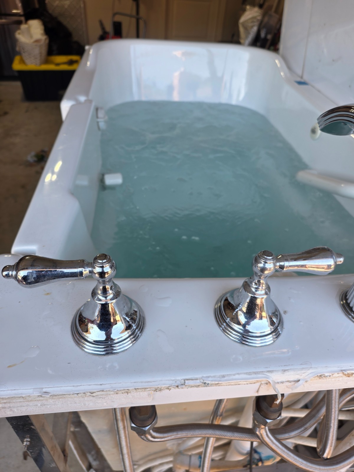 ****BLACK FRIDAY*****American Standard 3052.104.WRW Right Hand-In Whirlpool Tub