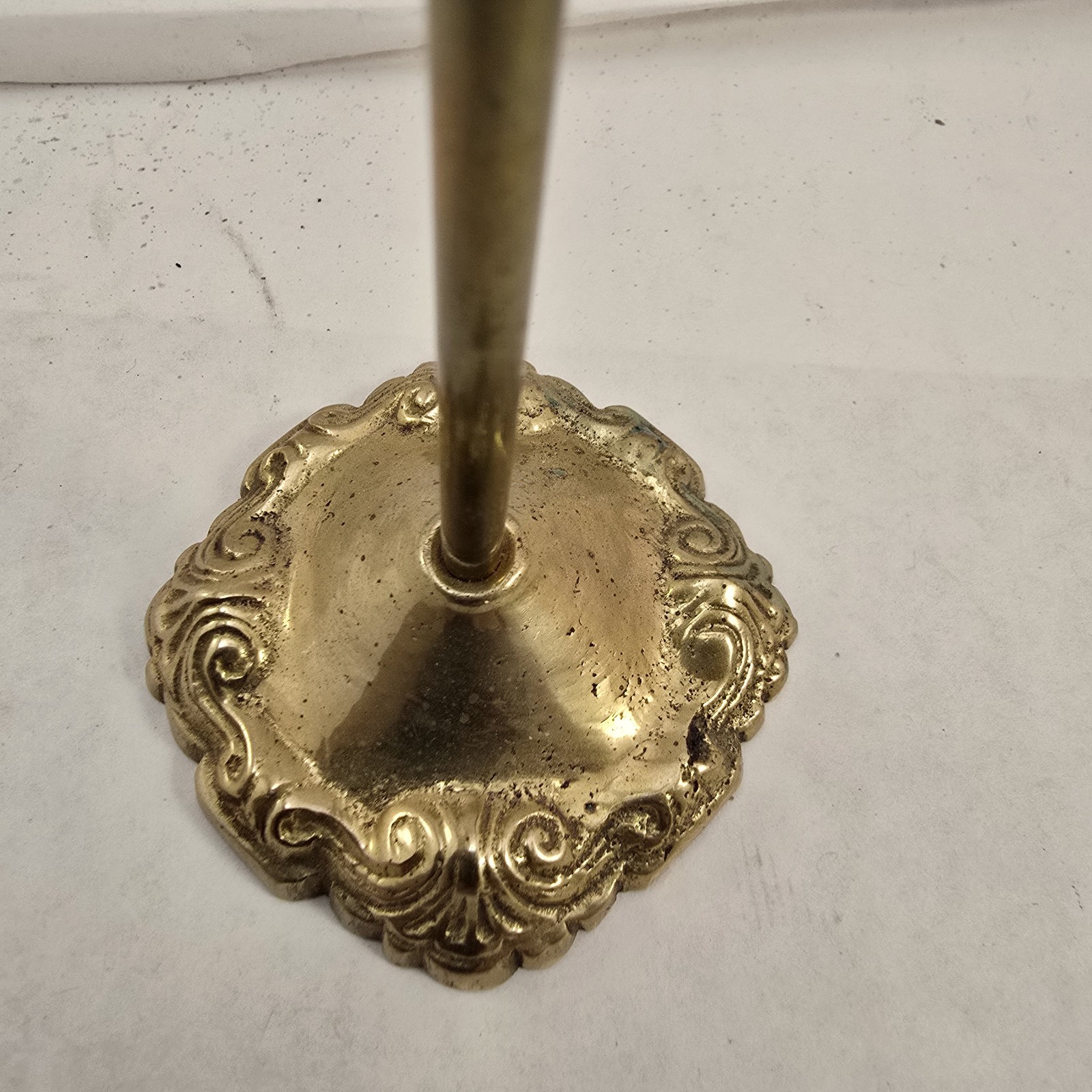 Vintage Brass Plate Display Stand Liards Ltd India Ornate Tabletop Holder