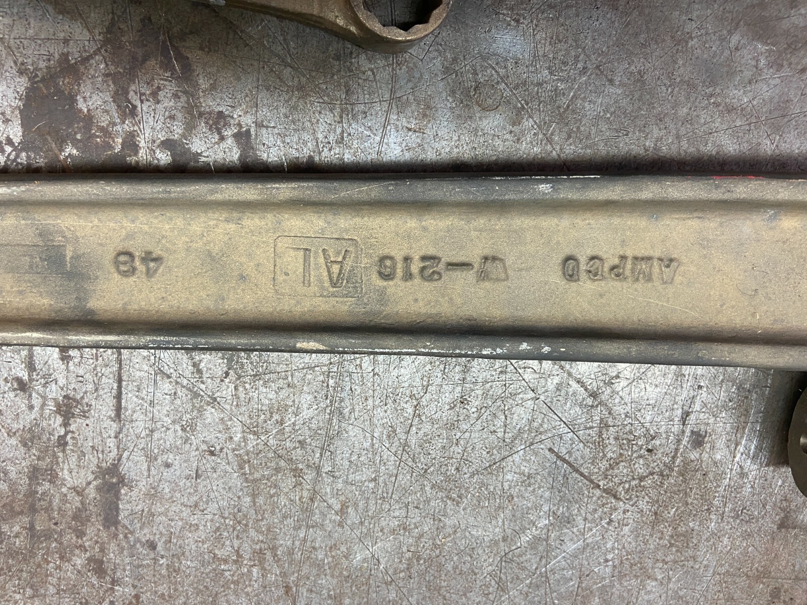 AMPCO W-216 48 INCH PIPE WRENCH, ADJUSTABLE WRENCHES AND BOX WRENCH