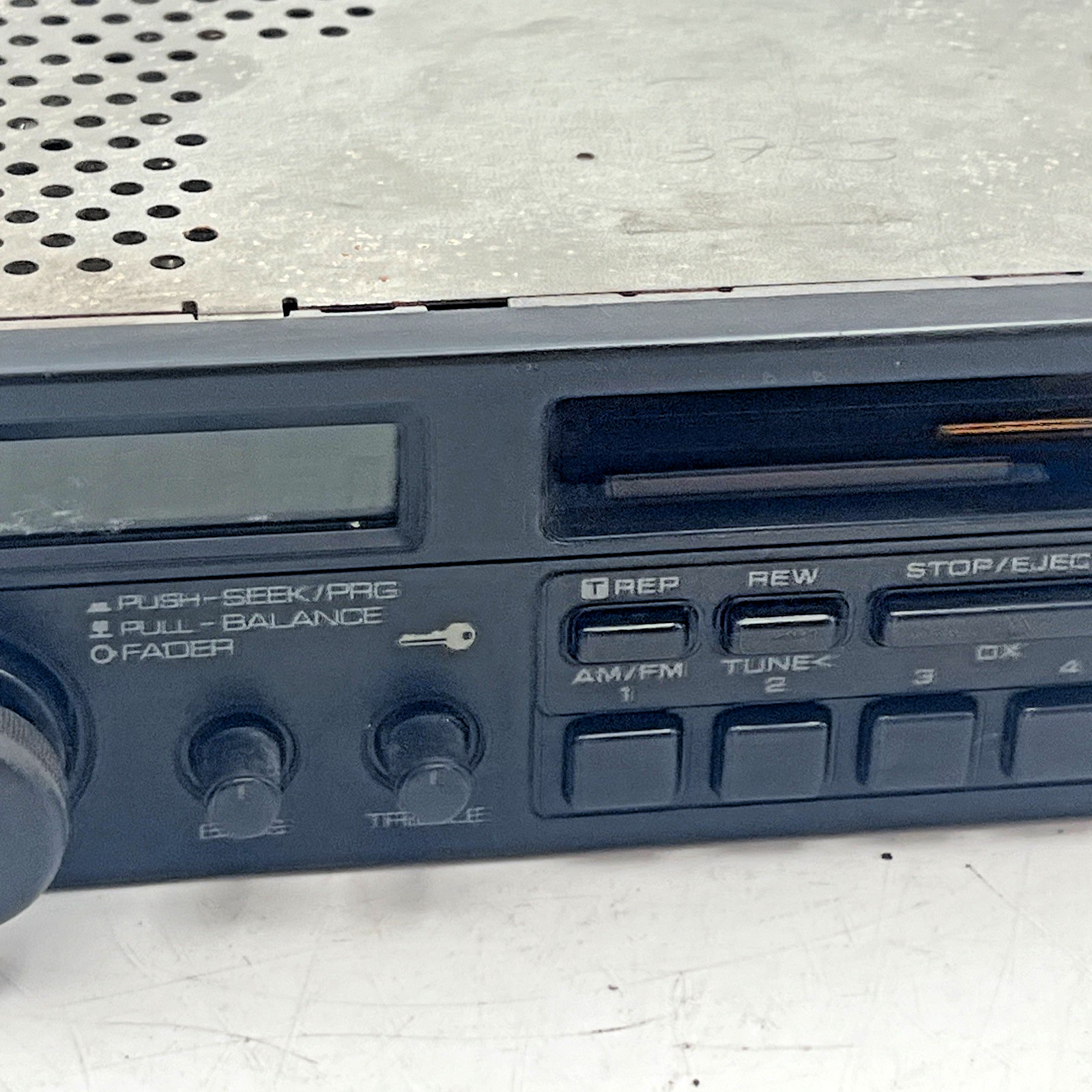 1988-1991 AUDI 80 90 Quattro Coupe Radio Receiver FM Cassette Player 893035180