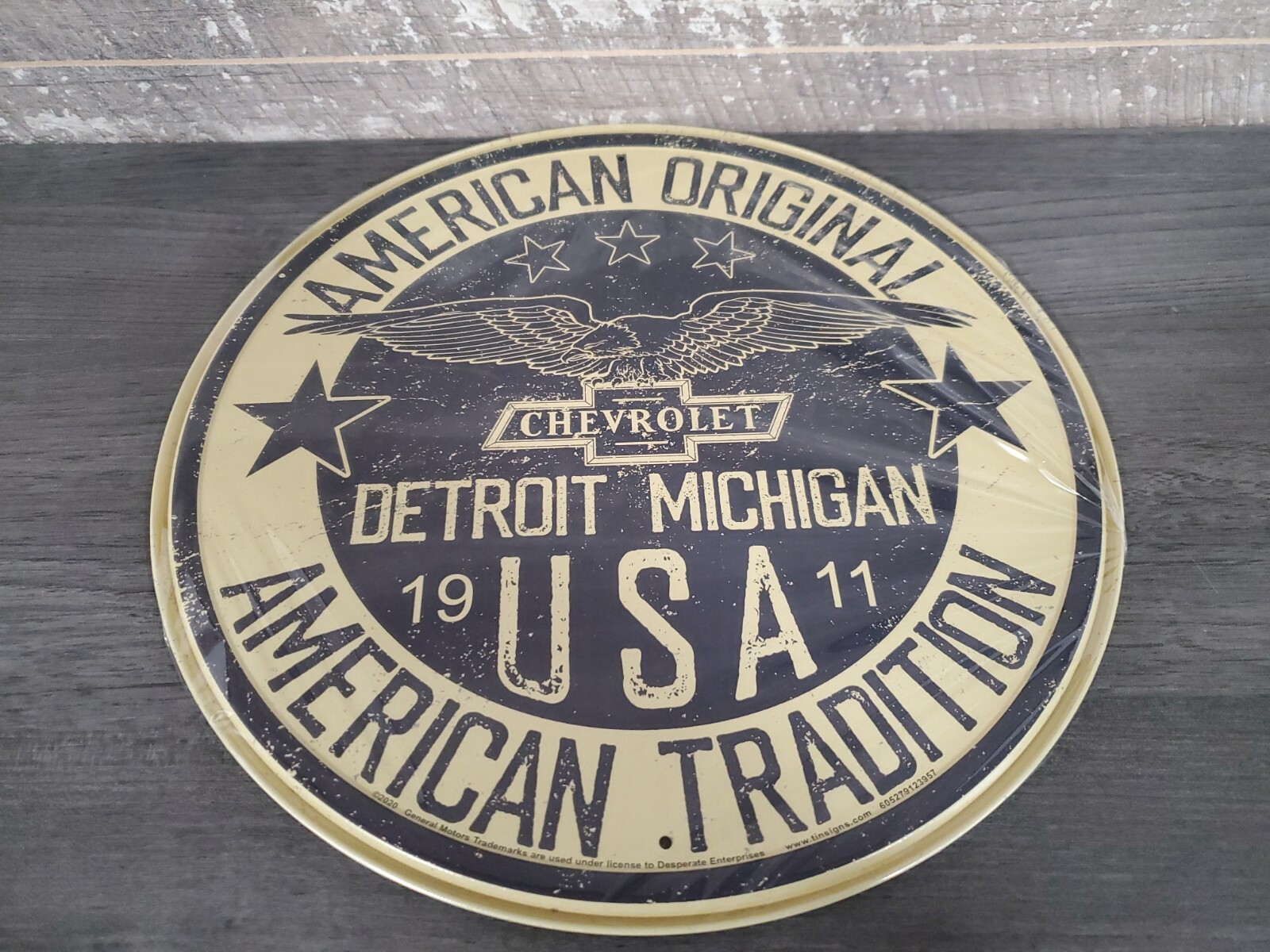 CHEVY AMERICAN ORIGINAL AMERICAN TRADITION DETROIT USA 12" ROUND METAL WALL SIGN