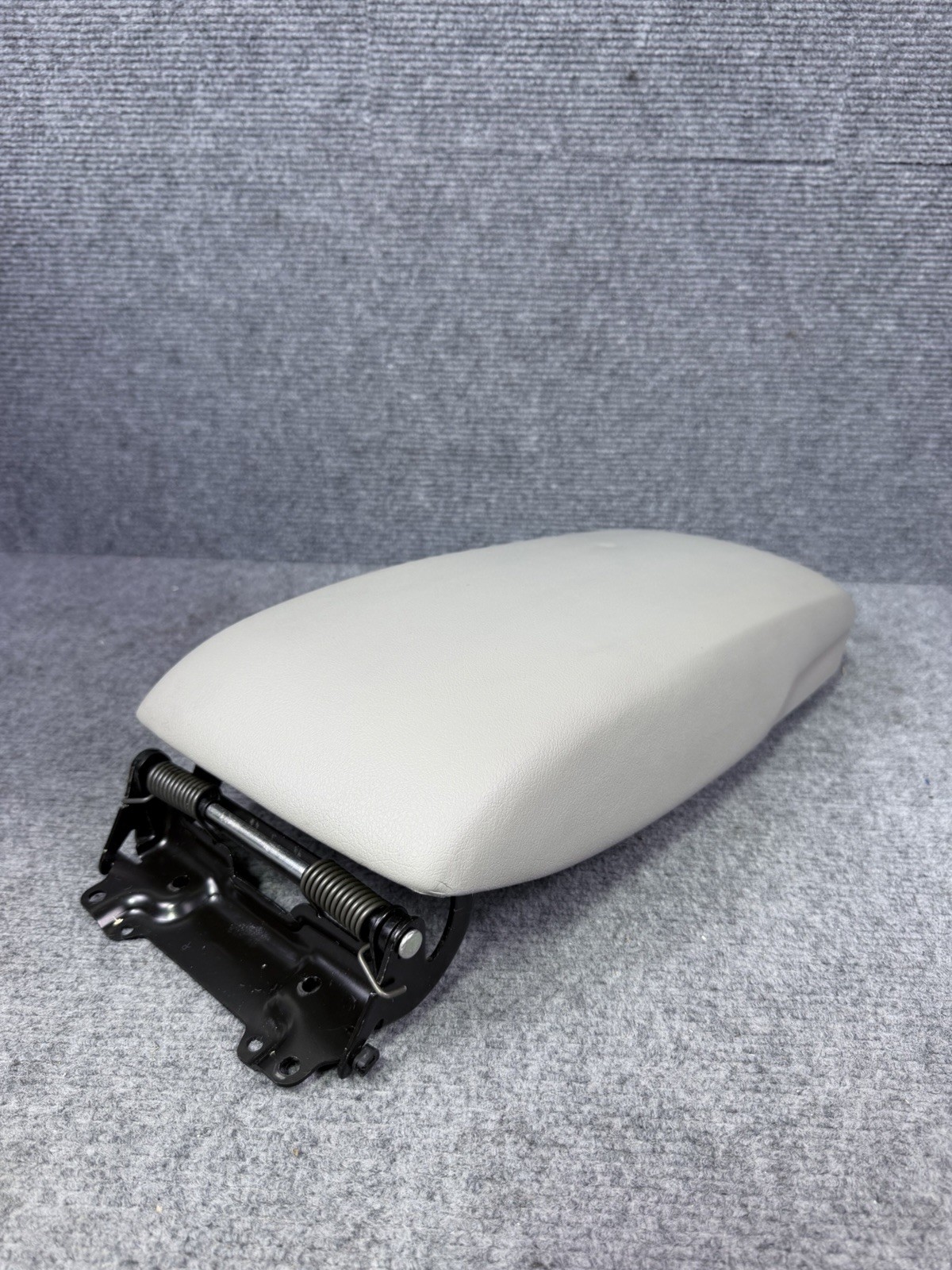 2007-2011 Toyota Camry Center Console Gray Leather Armrest Lid Assembly OEM