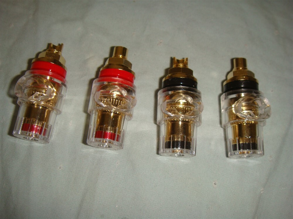 4 QTY WBT 0735R/B TOPLINE FULLY INSULATED AUDIOPHILE BINDING POSTS RED/BLACK