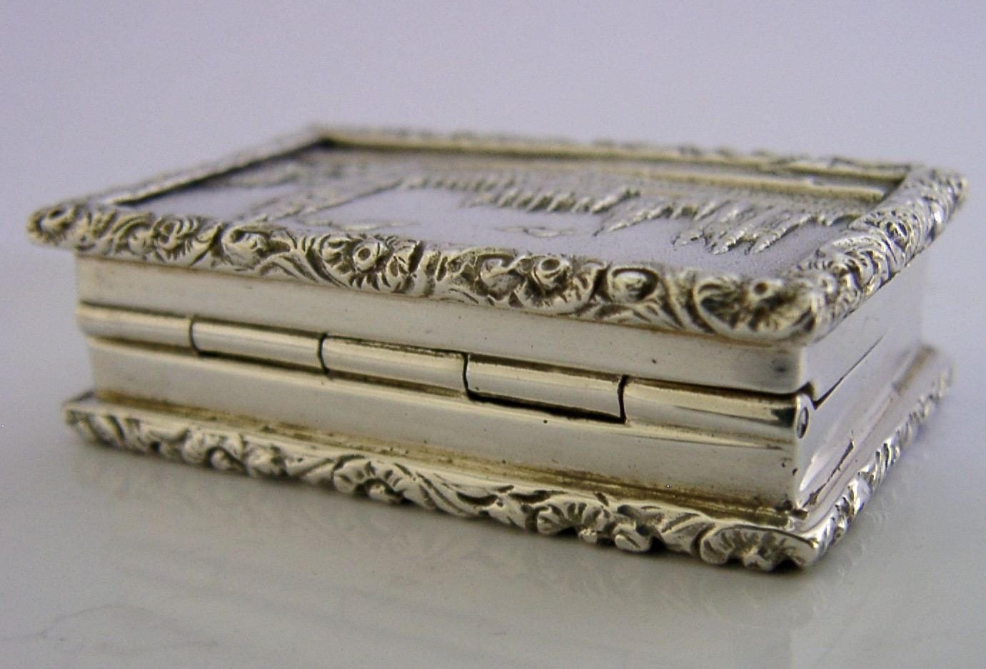 ENGLISH CAST SOLID STERLING SILVER HOUSES of PARLIAMENT CASTLE TOP BOX 1992