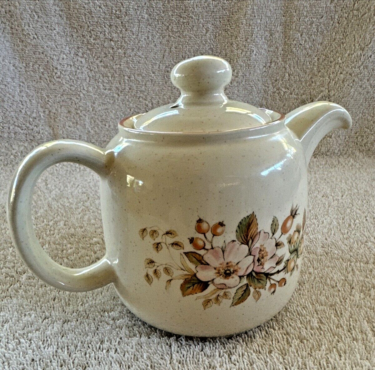 BHS Country Garland Small Tea Pot Cream Speckled Color W/ Flowers Painted on it