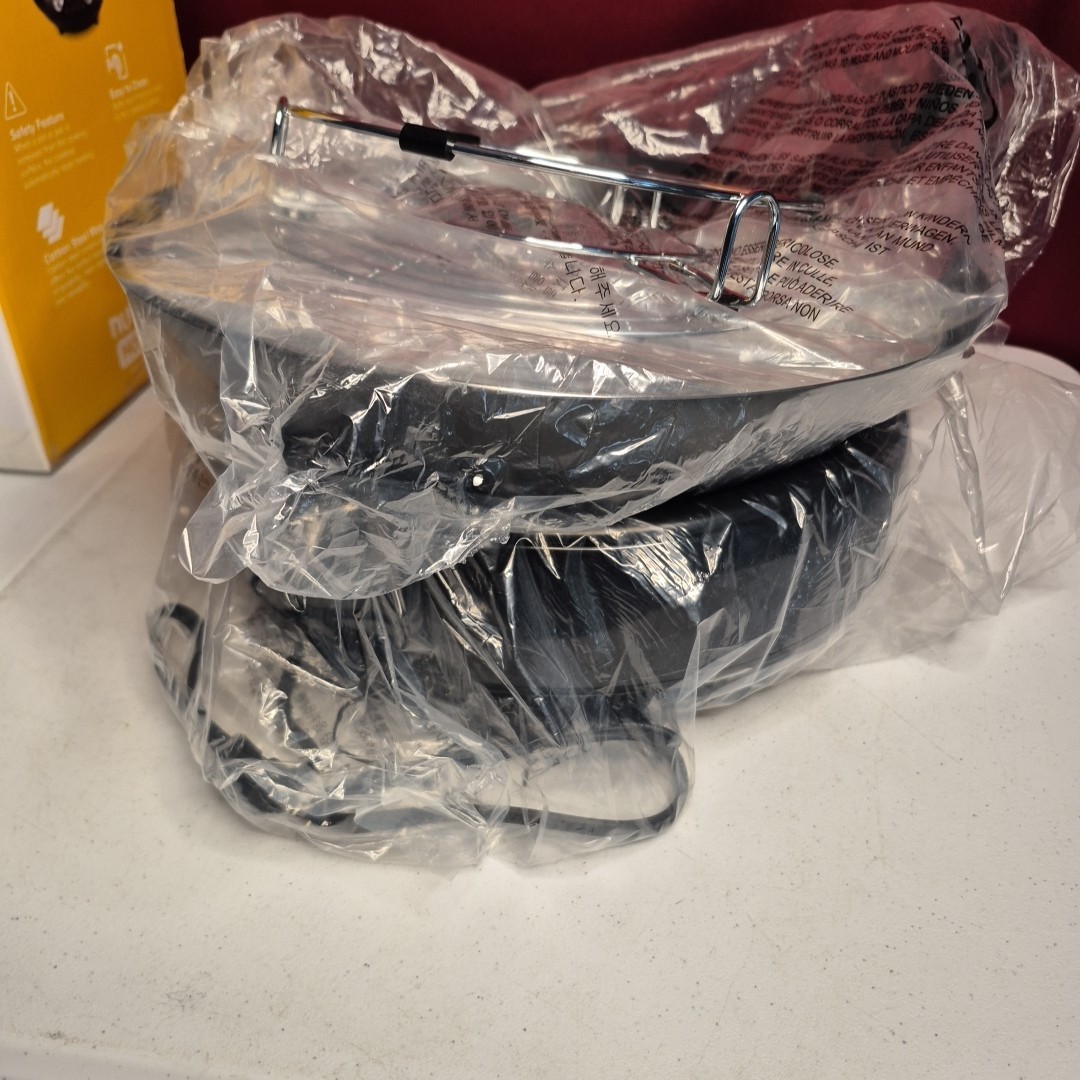 Nuwave Hot Wok Induction Cooktop with 14" Carbon Steel Wok