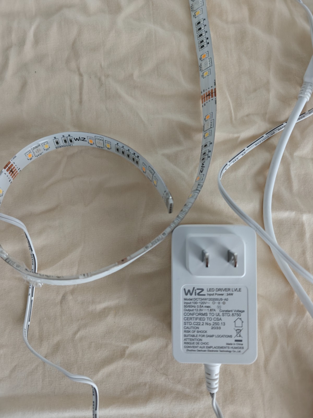 Philips 3.3 ft 1 m LED Smart Wi‑Fi Color‑Changing Strip Light Extension Powered