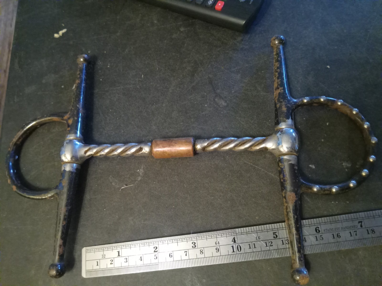 Used full cheek Bit 5 1/4 in twisted wire copper barrel mouth dots