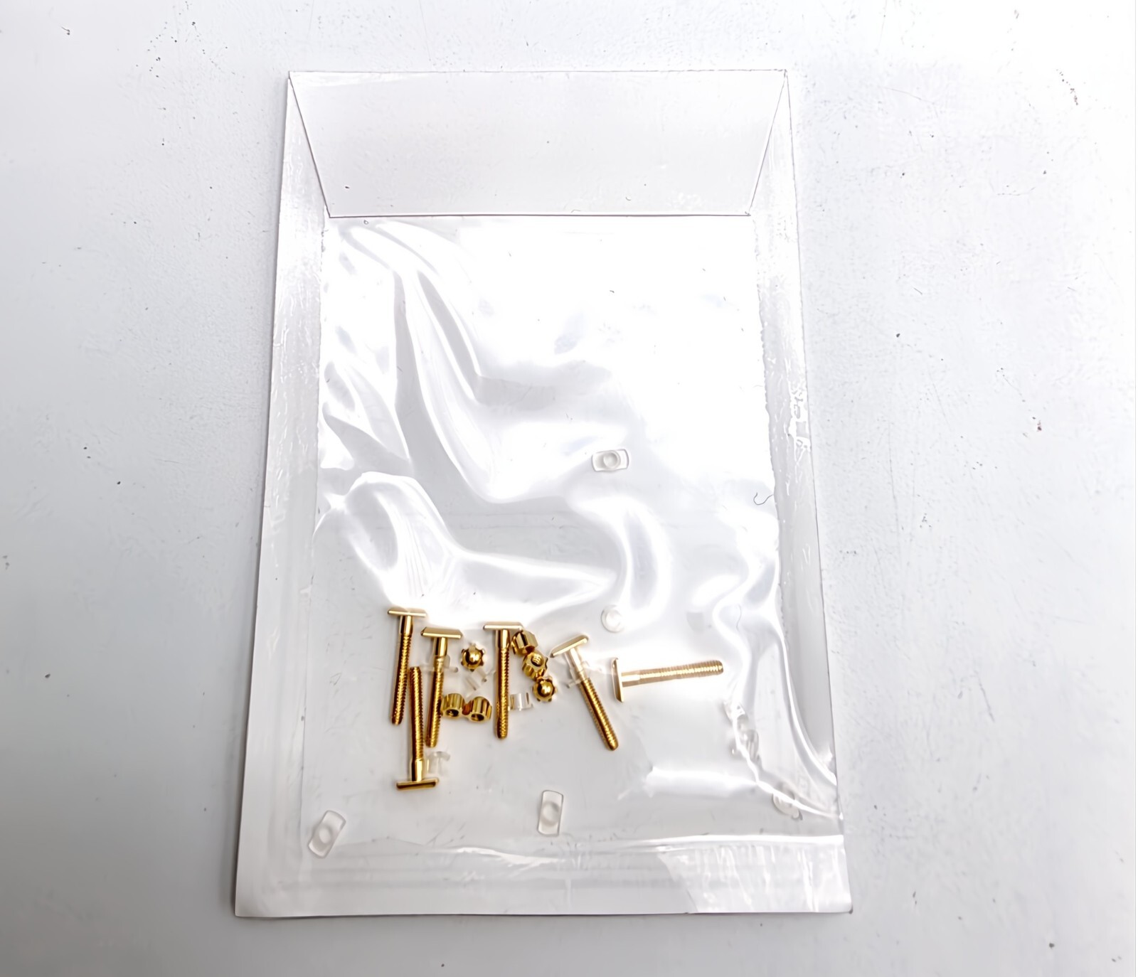 NEW! Auth Curved Rectangle Cartier Screws Full Sets - Gold