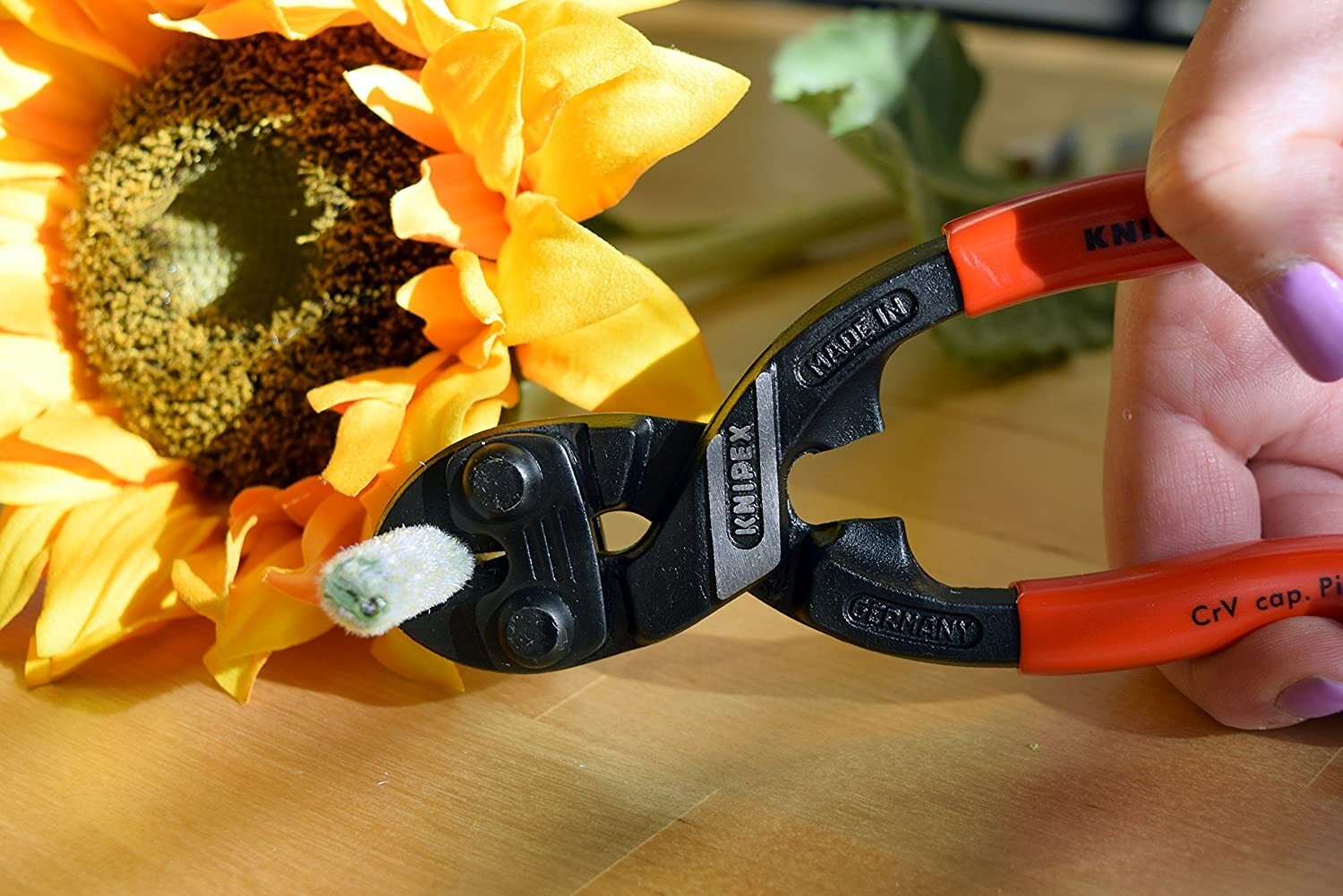 Knipex 71 01 200 8" Knipex Cobolt Compact Bolt Cutter, Plastic Grip