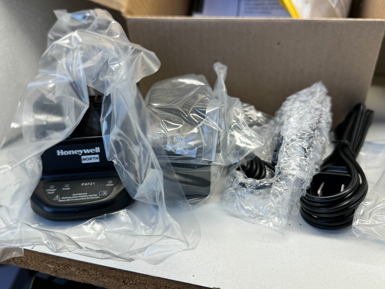 Honeywell PA701HED-101-TF PRIMAIR 700 Powered Air-Purifying Respirator Mask, MED