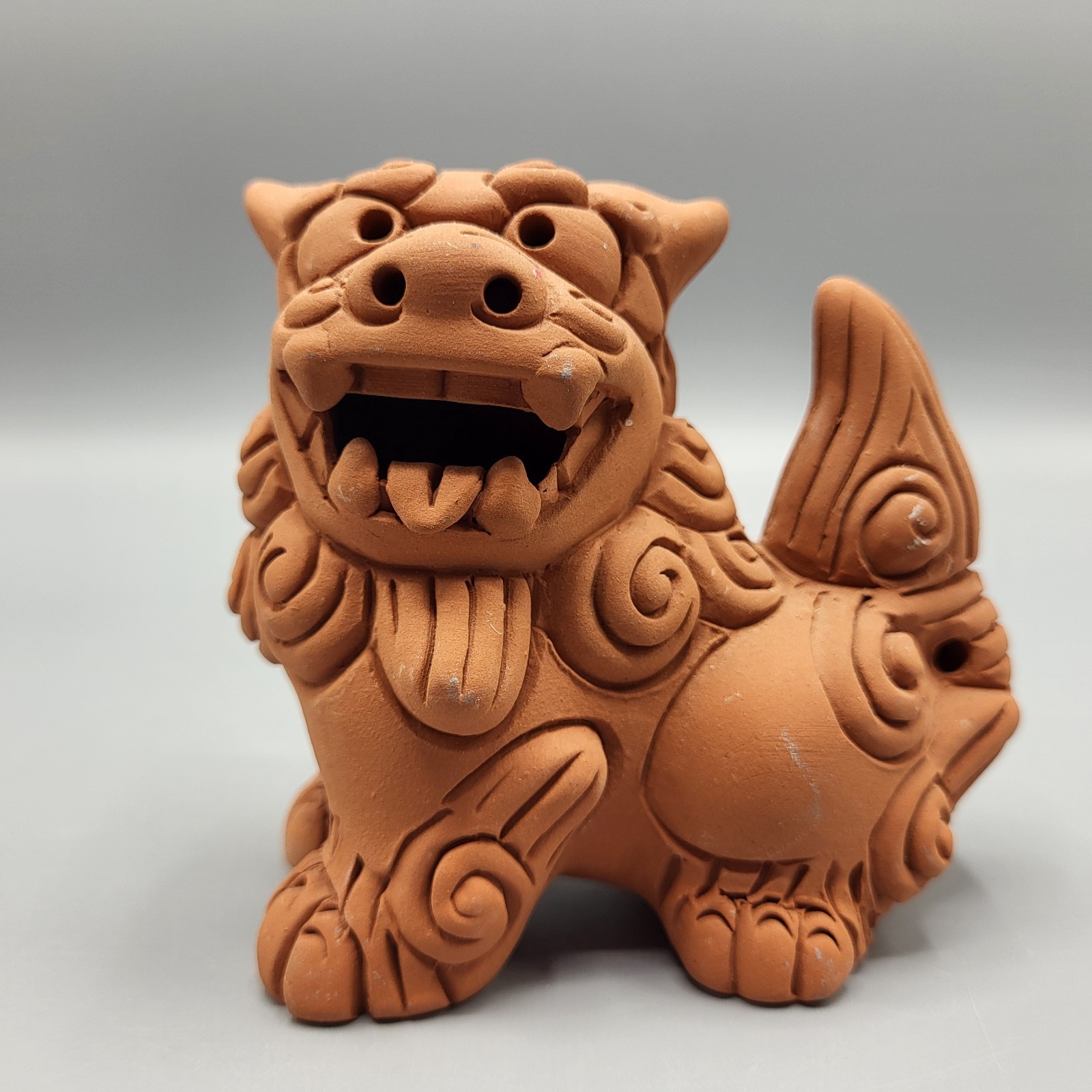 Set of 2 Okinawan Shisa Foo Dog Guardian Lions Figurines Terra Cotta Clay 3.5"