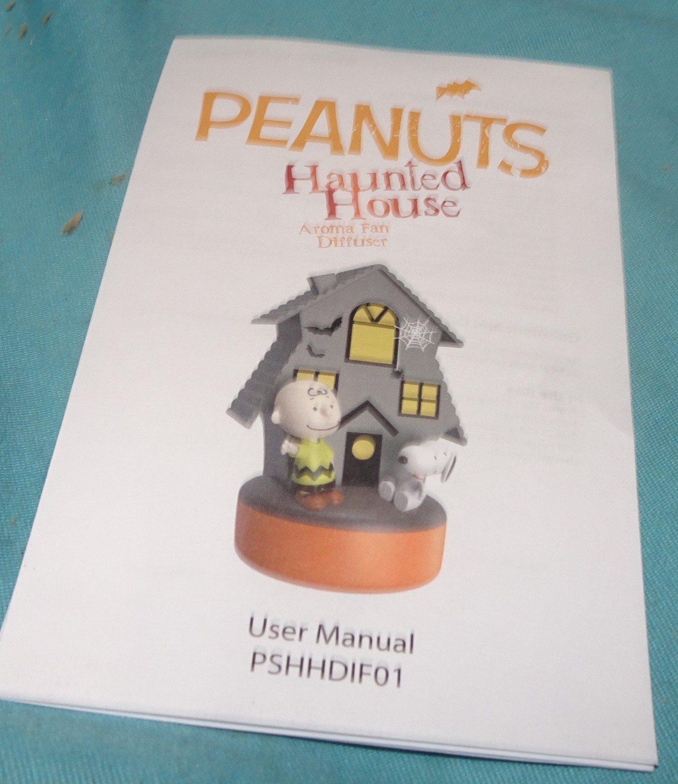 used = Peanuts Snoopy & Charlie Haunted House Diffuser Essential Oil Included