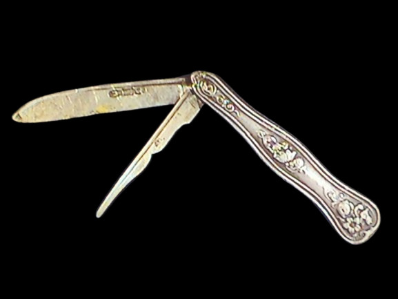 1840-53 T&W Tifft & Whiting American Coin Silver Fruit Knife Inscribed Blade :