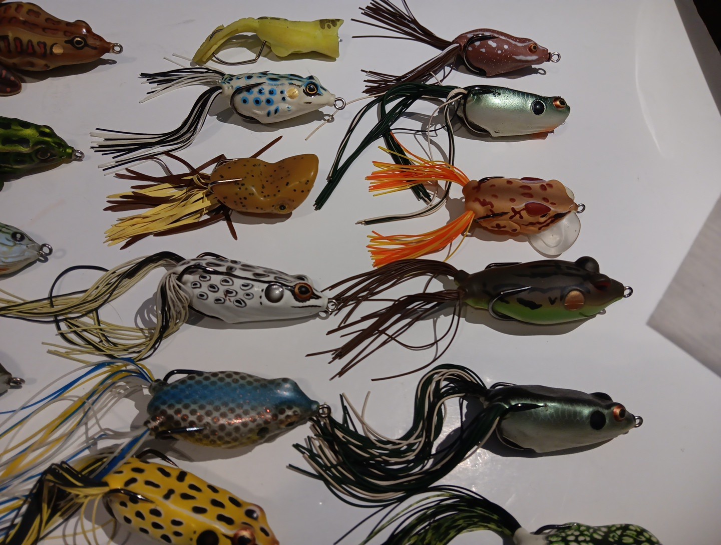 Lot of 43 Weedless & Rubber Lures Frogs, Turtle, Fish w/case