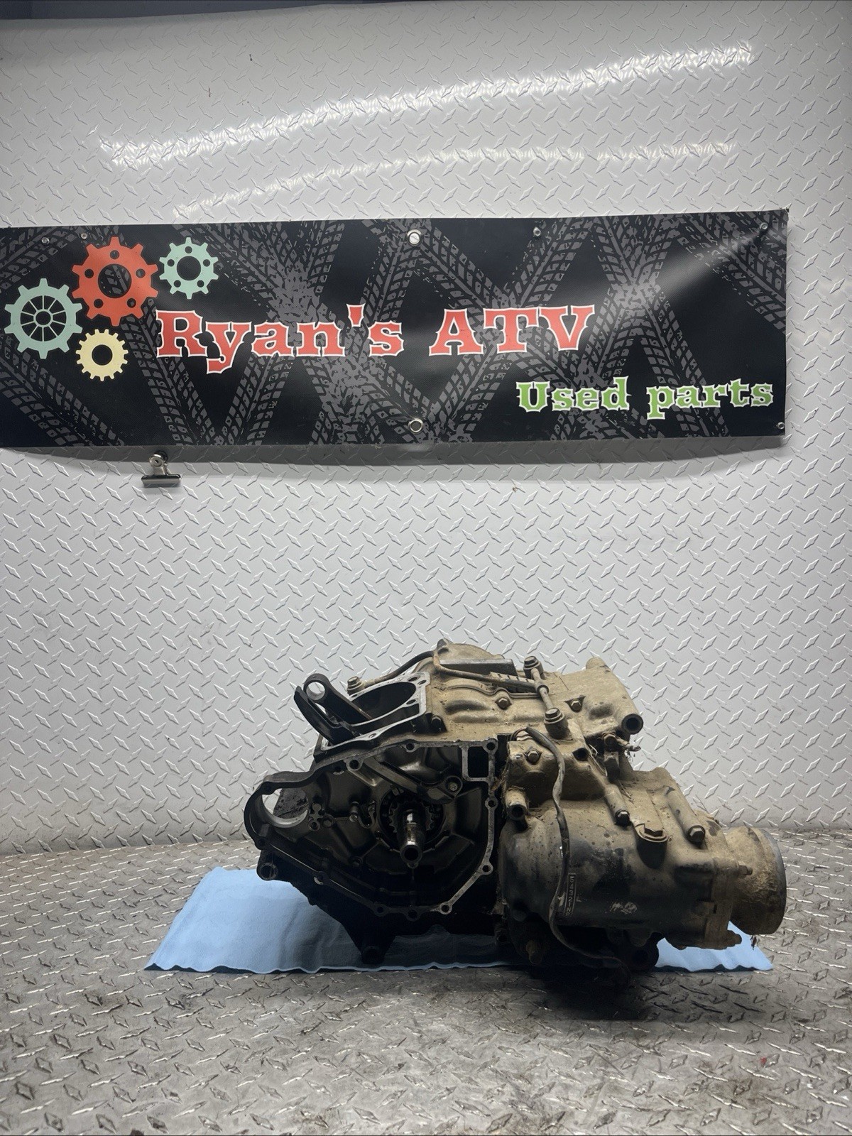 89-04 1993 Bayou 300 2X4 Engine Bottom End Crankcases Crankshaft Transmission