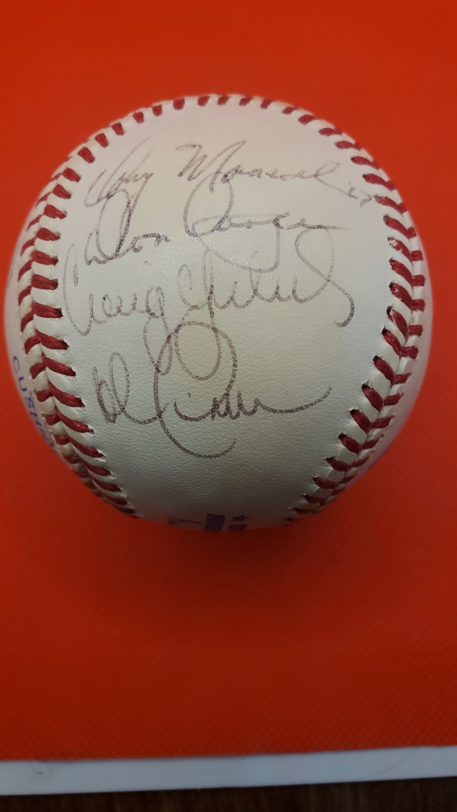 Jim Abbott & Robin Ventura Signed Team Baseball - Beckett - 1995 White Sox