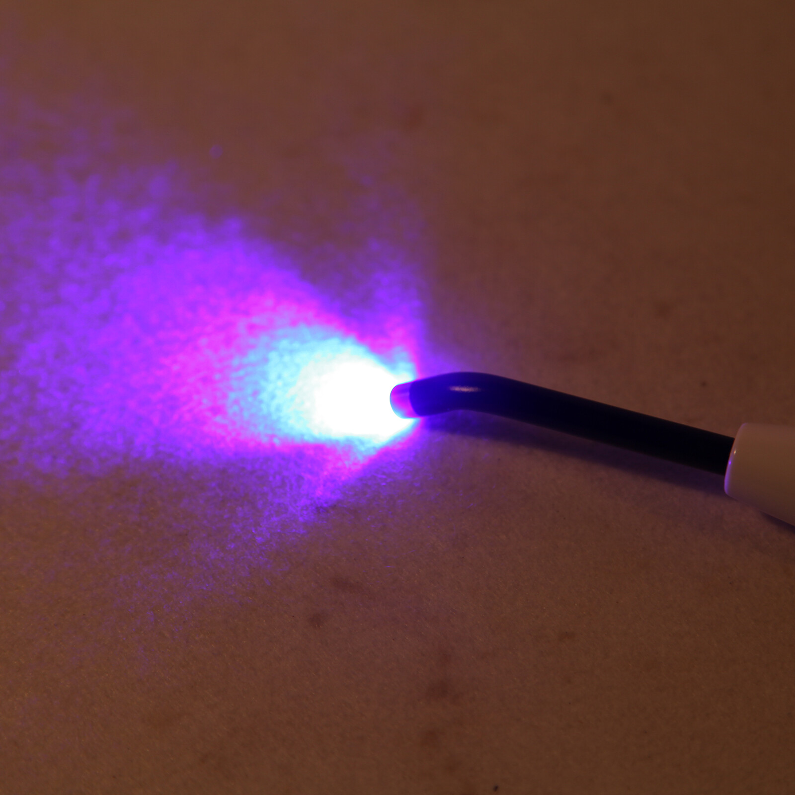 Dental LED Curing Light Lamp Wireless Cordless Resin Cure 5W 2000MW FDA