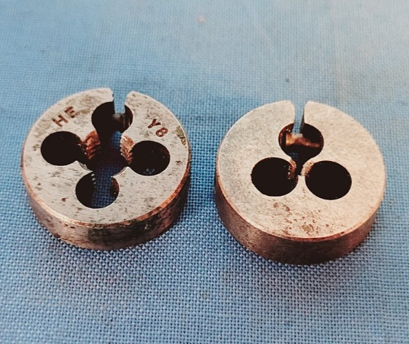 HEX RETHREADING DIE ASSORTMENT (LOT OF 13)