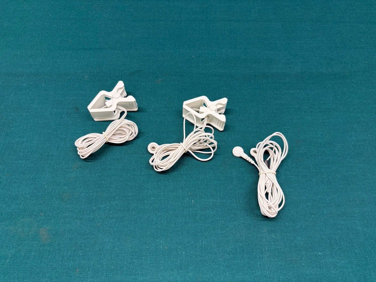 Pair of Omron PM3030 ElectroTherapy Pain Relief TENS Unit HV-F158-Z –Tested (5M)