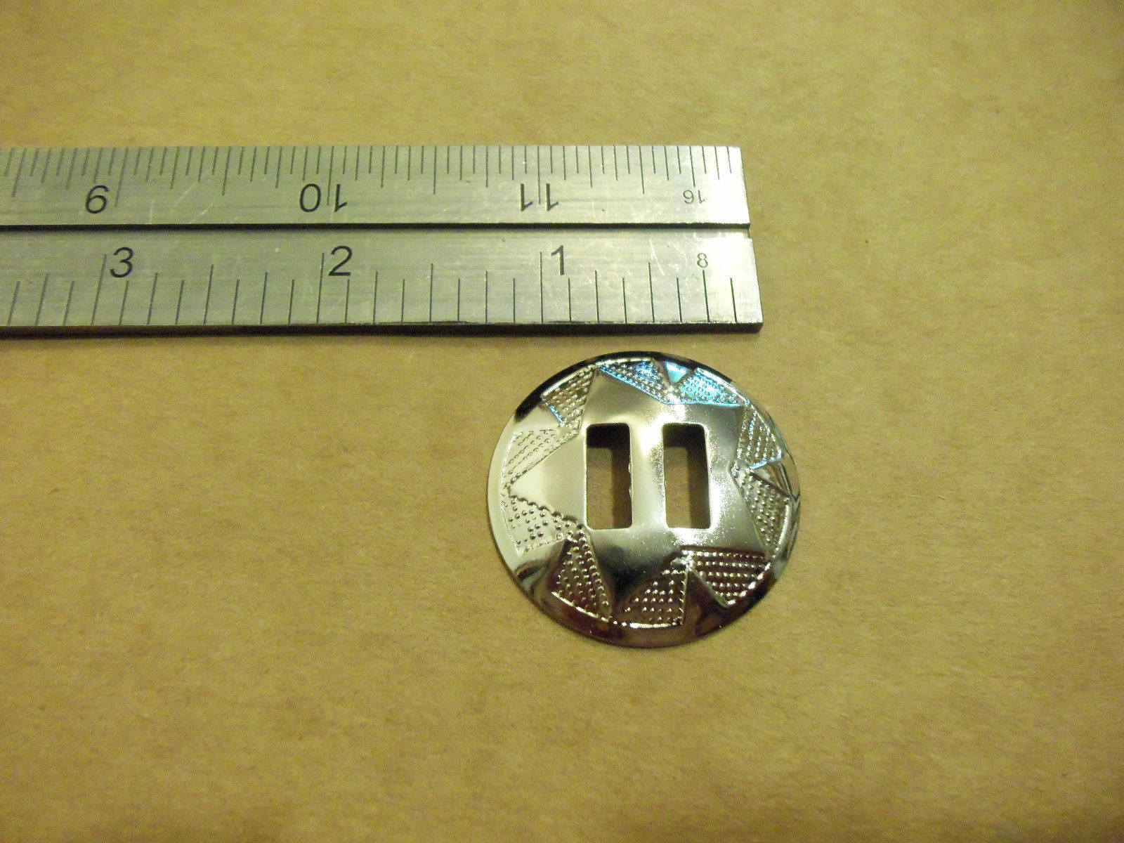 1 1/4" Nickel Plated Slotted Star Round Conchos (Pack Of 25)