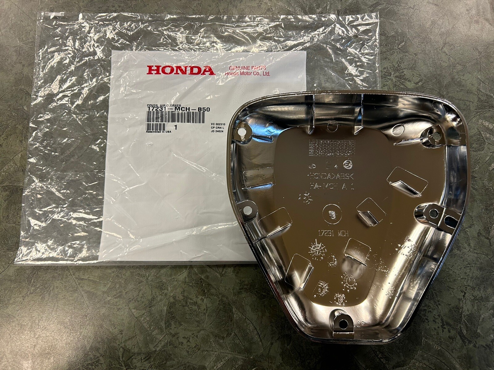 Genuine OEM Honda Air Filter Cover 03-09 VTX1300 02-08 VTX1800 17231-MCH-B50