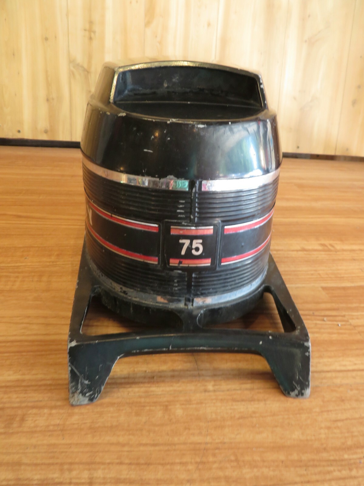 1968-1972 7.5 hp Mercury Outboard Top Cowl & face plate