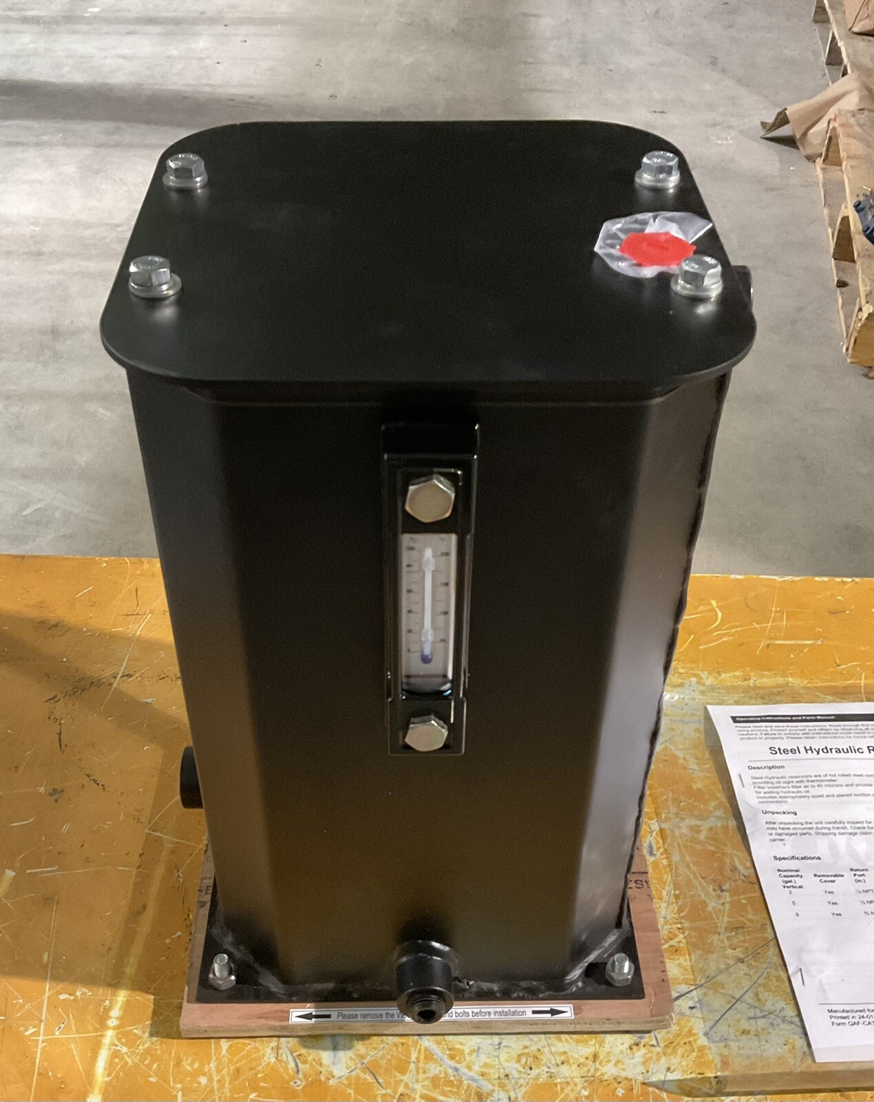 Hydraulic Reservoir 24W701 5gal Nominal Capacity 1" NPT Suction Port Thread Size