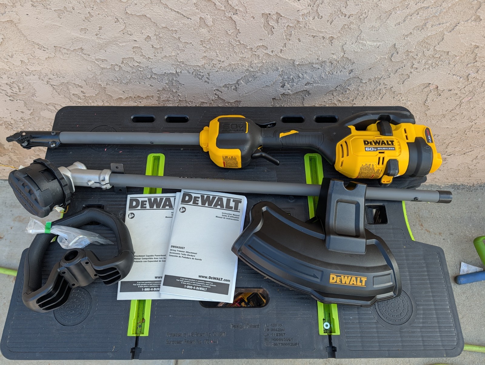 New DeWALT DCST972 FlexVolt 60V MAX Brushless 17" String Trimmer DW0AS9ST