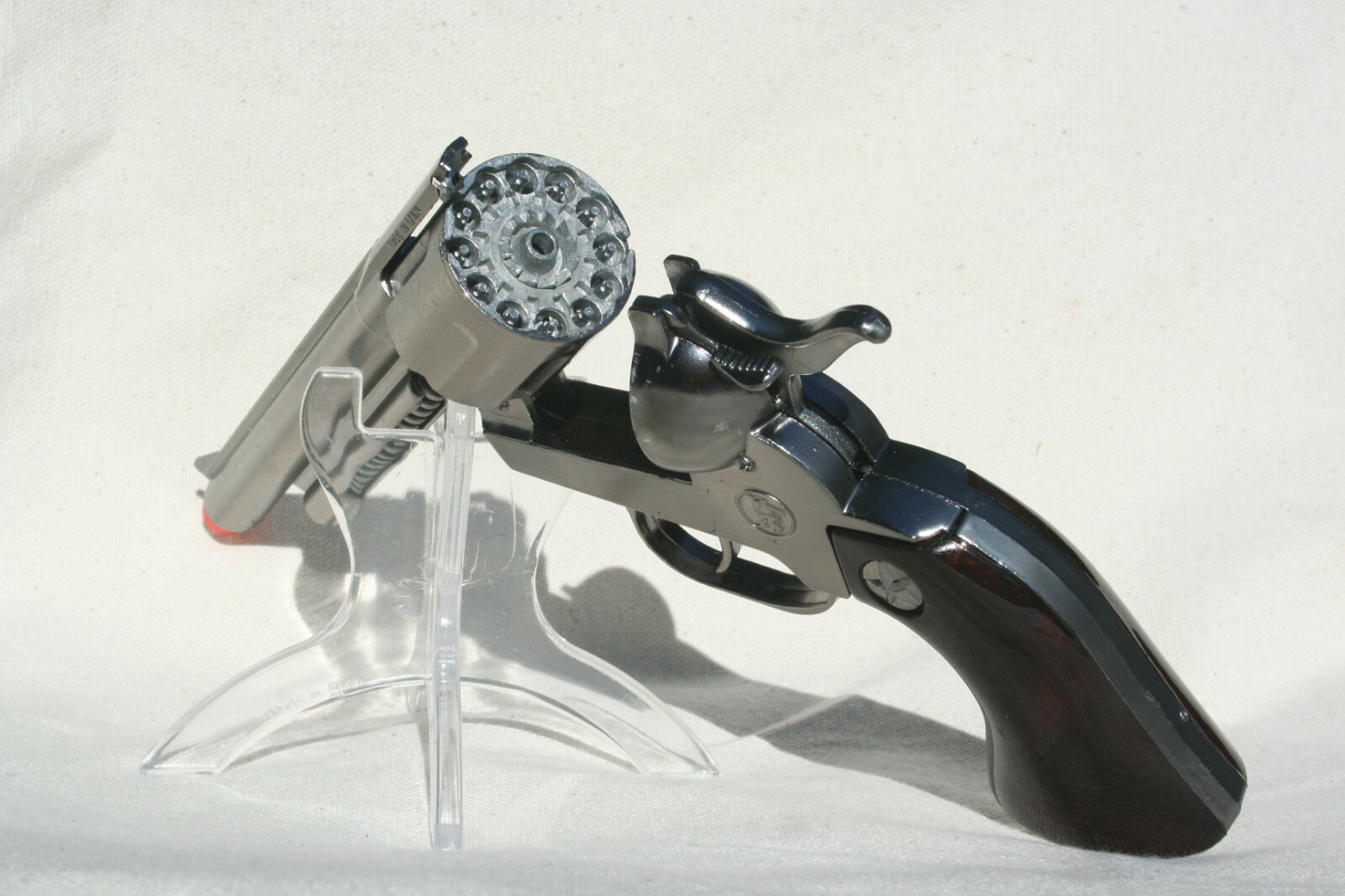 Gonher Cowboy Revolver Peacemaker Die Cast Pistol 12 shot cap gun toy