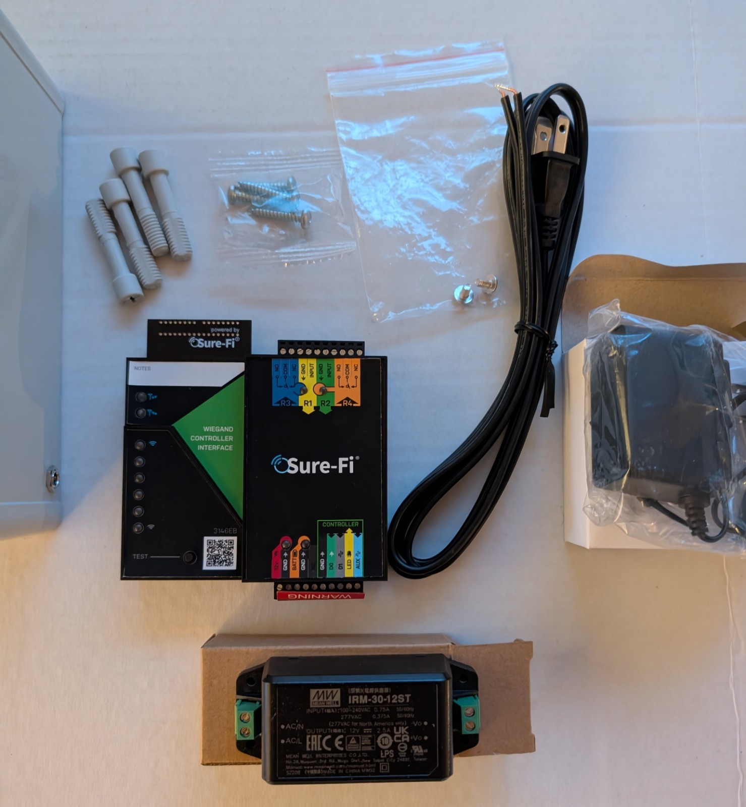 Sure-Fi Portable Access Kit Wiegand DS004 Controller and Remote HID ThinLine II