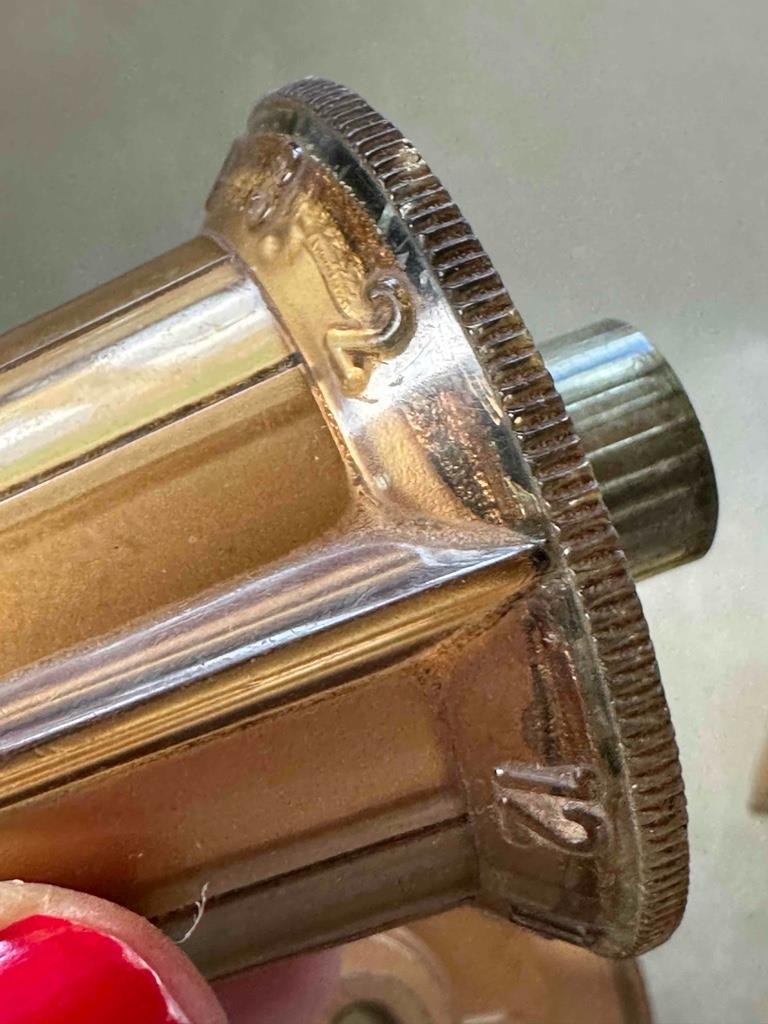 Vintage Retro Star Burst Gold Plastic 50's 60's TV Control Knobs