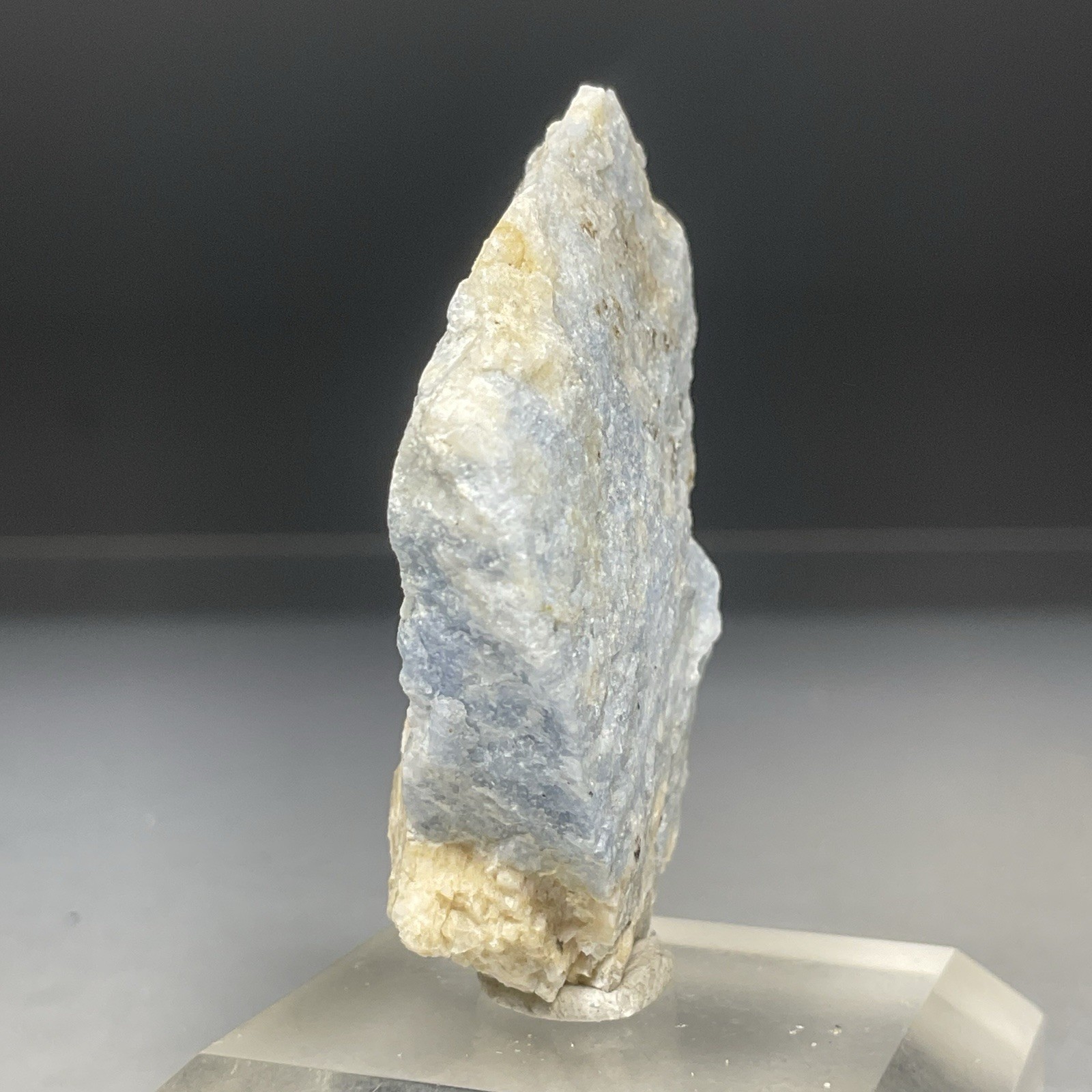 SS Rocks - Vishnevite (Kurchkin Log, Vishnevye Mts, Oblast, Russia) 17.8g