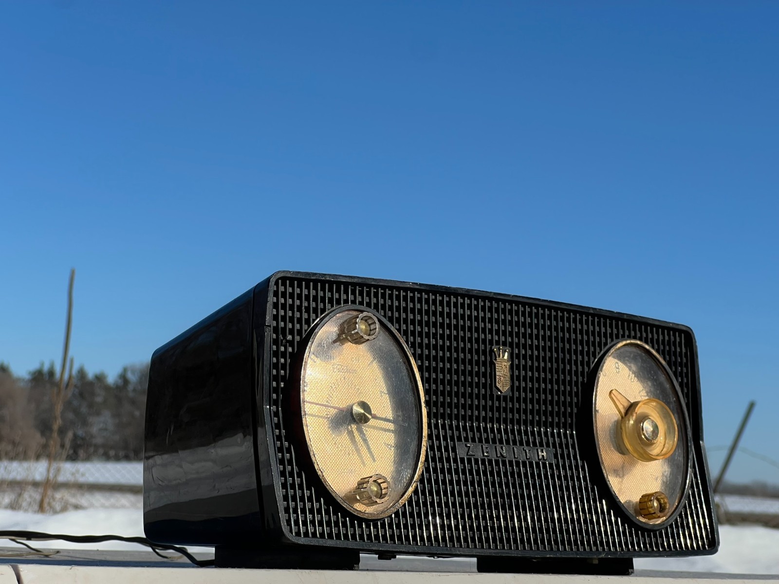 VINTAGE ZENITH STARTLIGHTER RADIO MODEL B515-Y NICE WORKING CONDITION