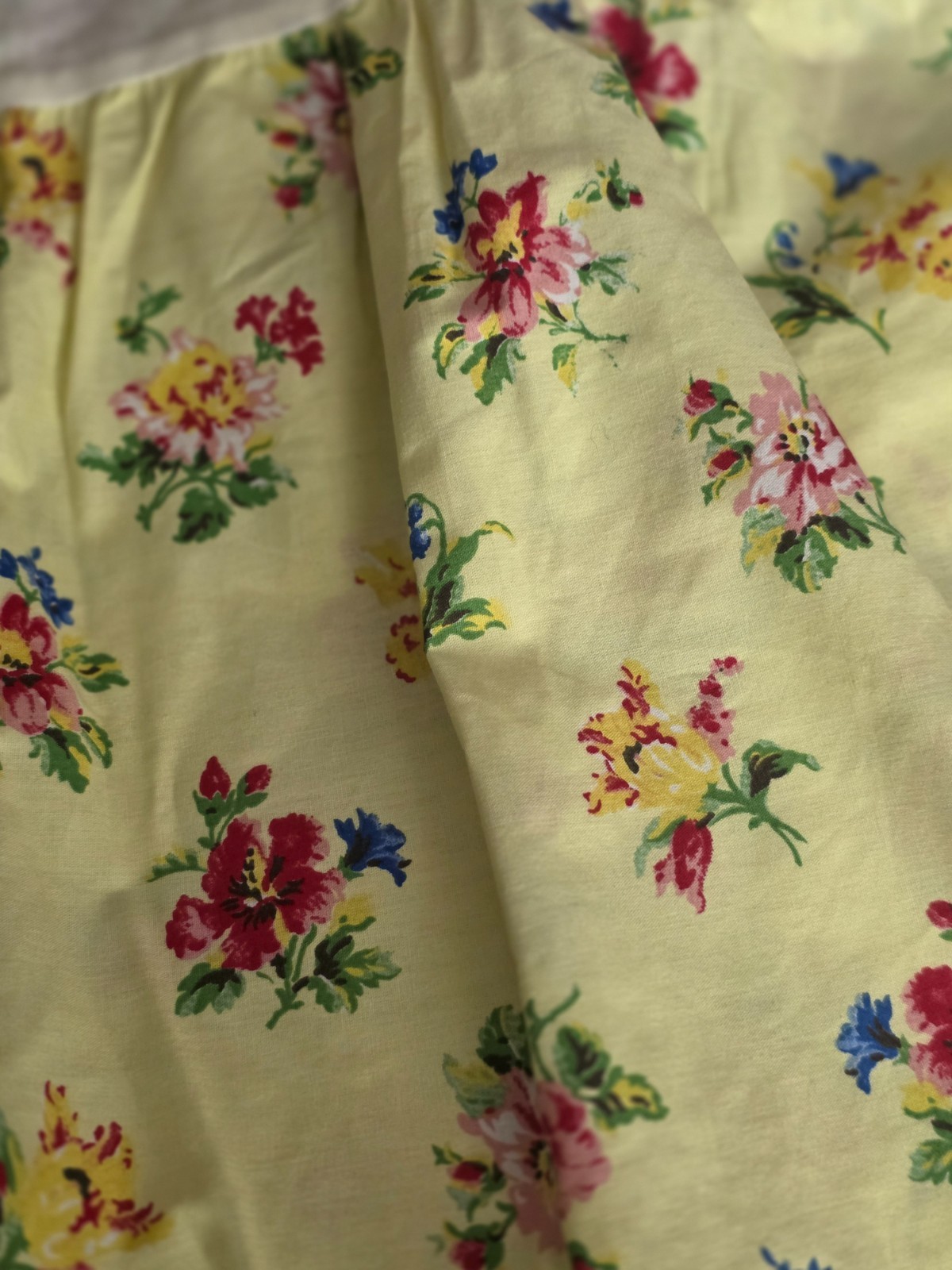 VTG NWOT LAURA ASHLEY KING BED SKIRT YELLOW FLORAL COTTON BLEND 14.5" DROP