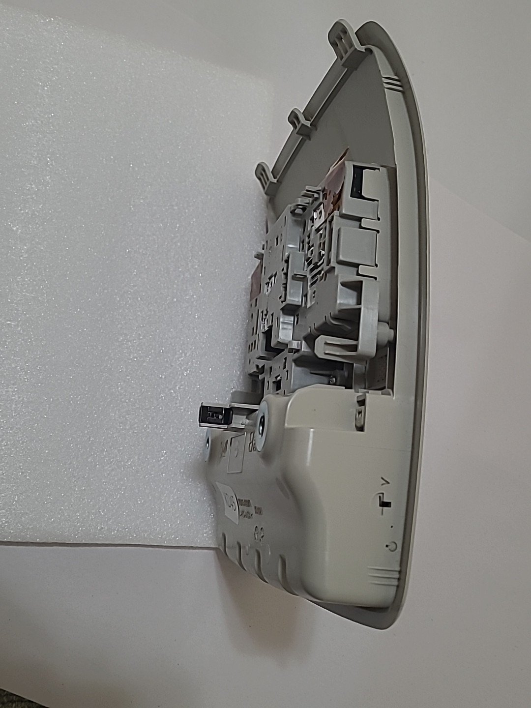 2018-2021 MAZDA 6 FRONT ROOF OVERHEAD CONSOLE DOME LIGHT KD4569971 TRIM_GT7