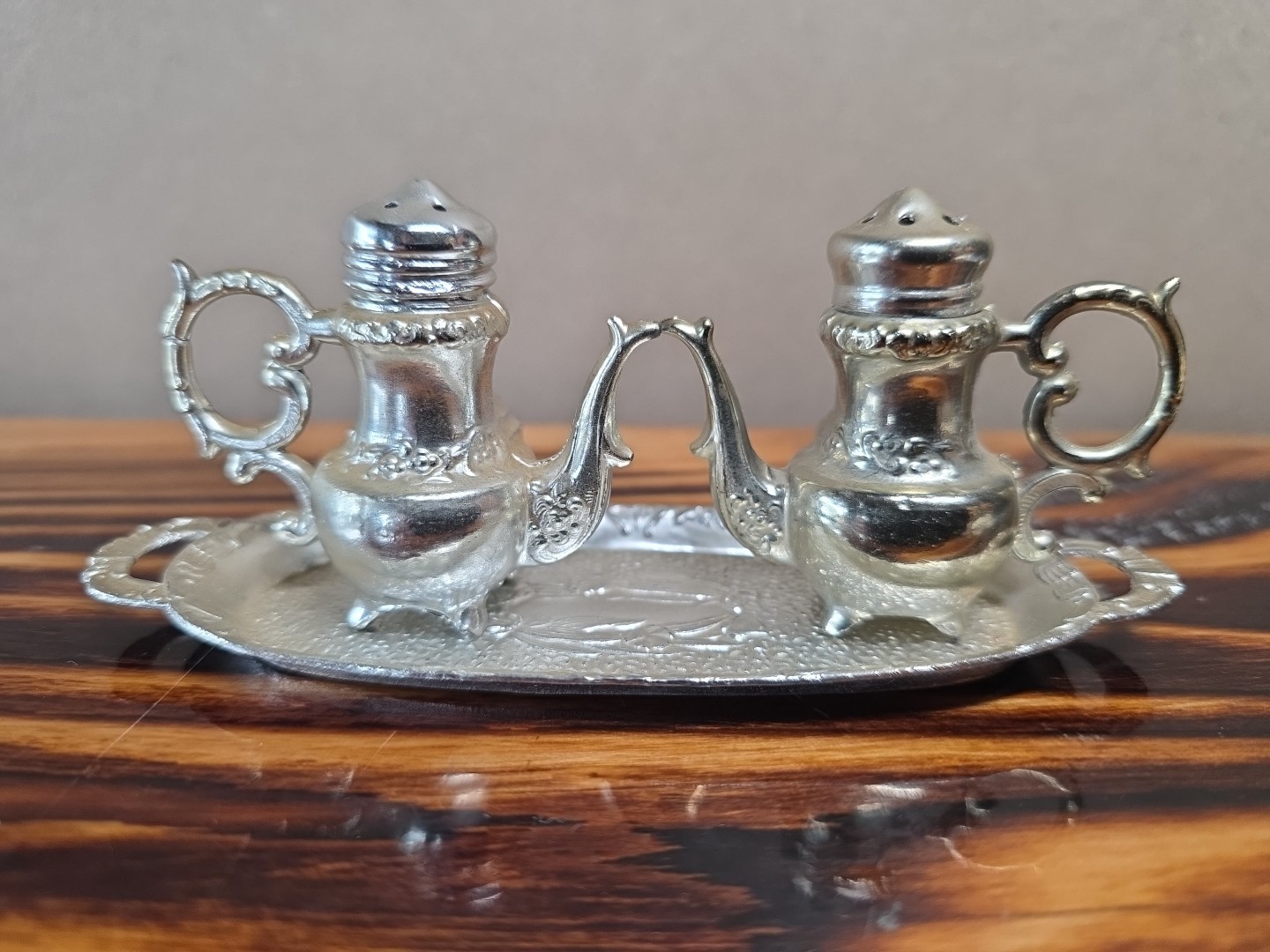 Vintage 1960s-70s Salt & Pepper Shakers Indiana Tea Set w/ Serving Tray Japan