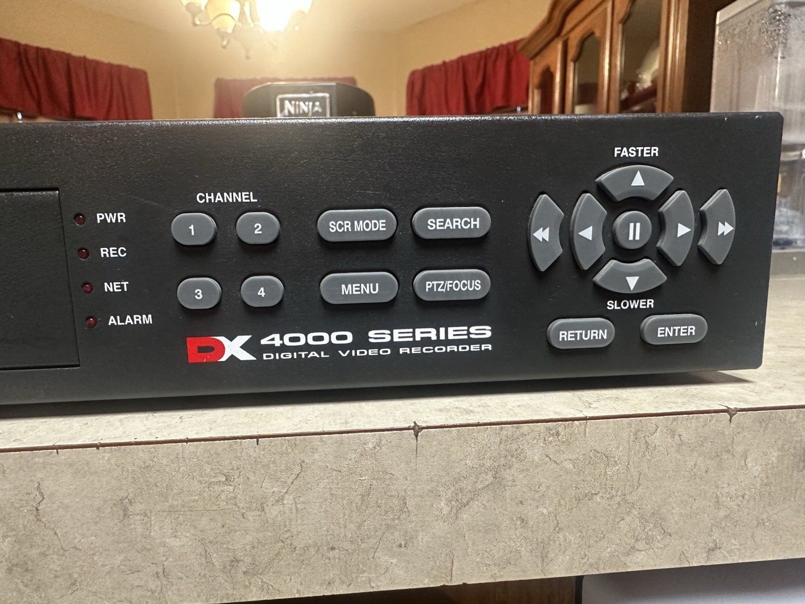 Pelco DX 4000 Series DX4004-160 DVR Digital Video Recorder UNTESTED No Cord