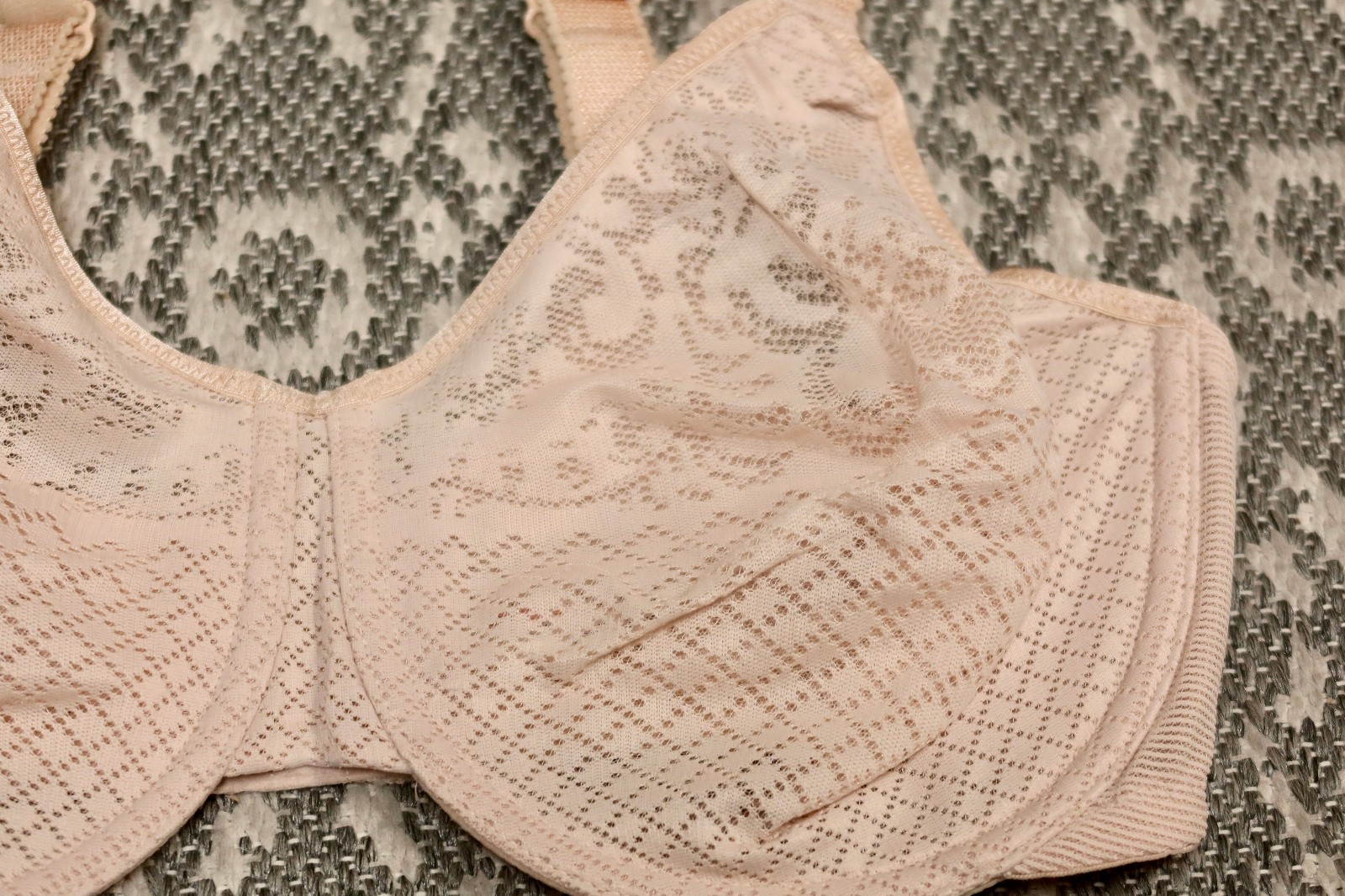 New Wacoal Visual Effects Minimizer Bra - Size 34DDD - Sand - # 857210