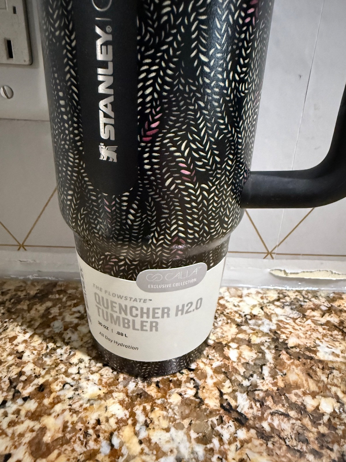 Stanley x Calia 30oz Flowstate Quencher H2.0 Tumbler Black Serpent Brand New