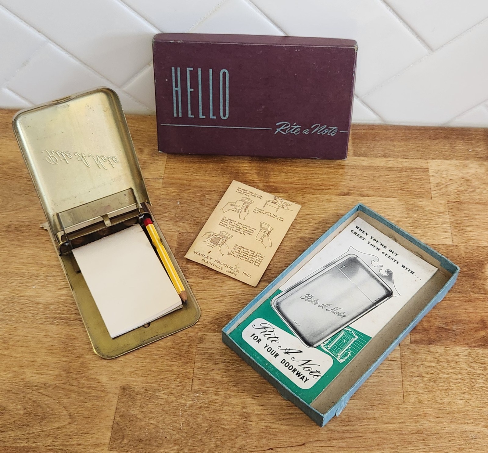 Vintage Wasley Rite A Note For Your Doorway Brass Note Pad